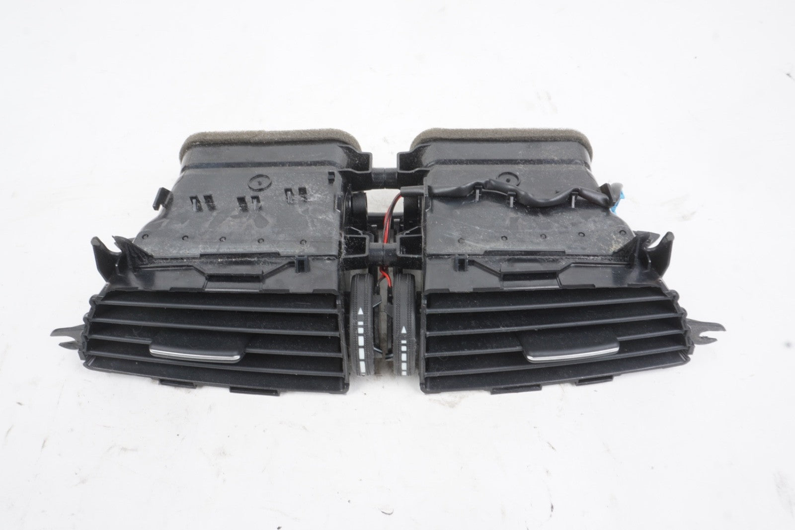2012 - 2014 Mercedes C250 Front Center Dashboard Air Vent OEM
