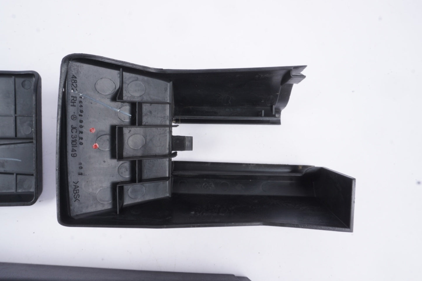 2007-2011 MERCEDES ML350 FRONT RIGHT PASSENGER SIDE TRACK RAIL COVER TRIM OEM