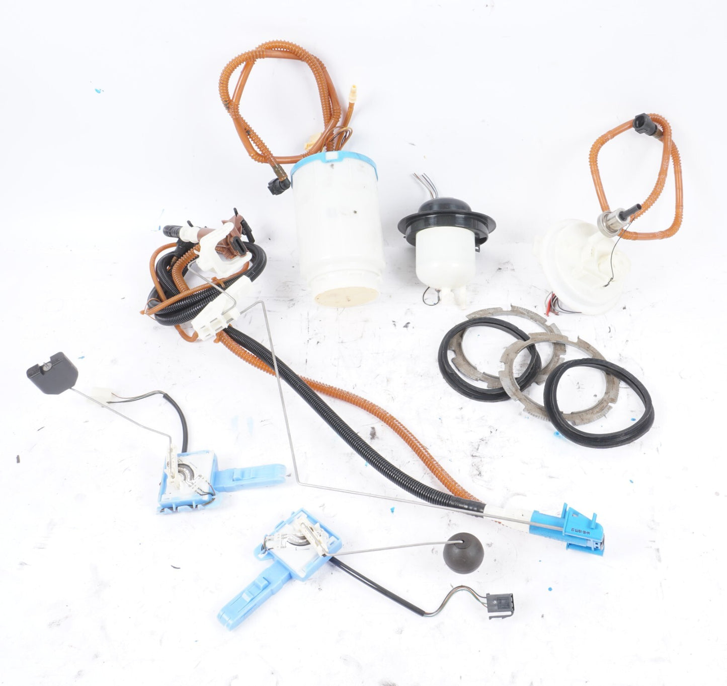 11-18 Porsche Cayenne 958 4.8l Fuel Pump OEM
