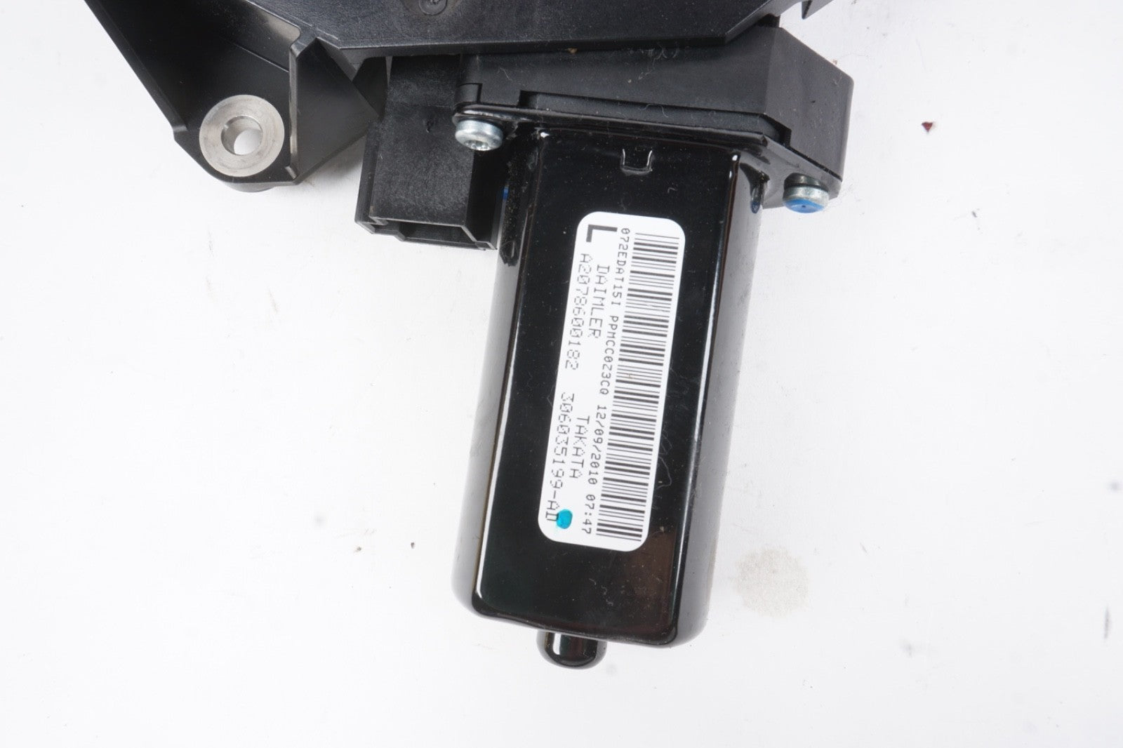 2010 - 2017 Mercedes W207 E350 E550 Coupe Left Seat Belt Feeder Motor OEM