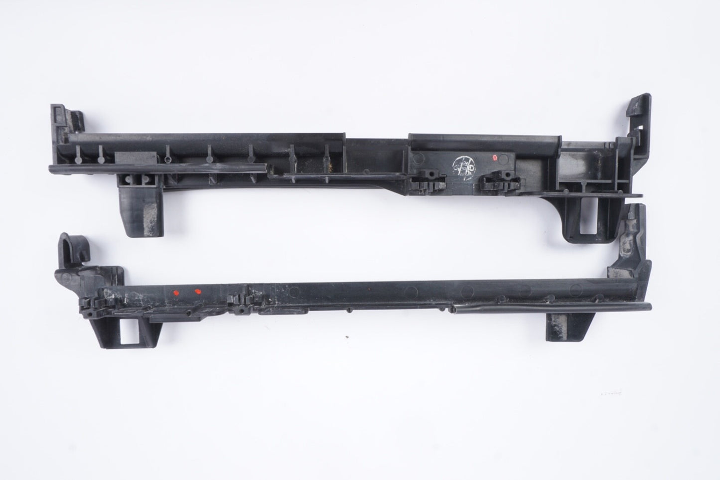 08-14 Mercedes W204 C-class RADIATOR SUPPORT BRACKET LEFT & RIGHT PAIR SET OEM
