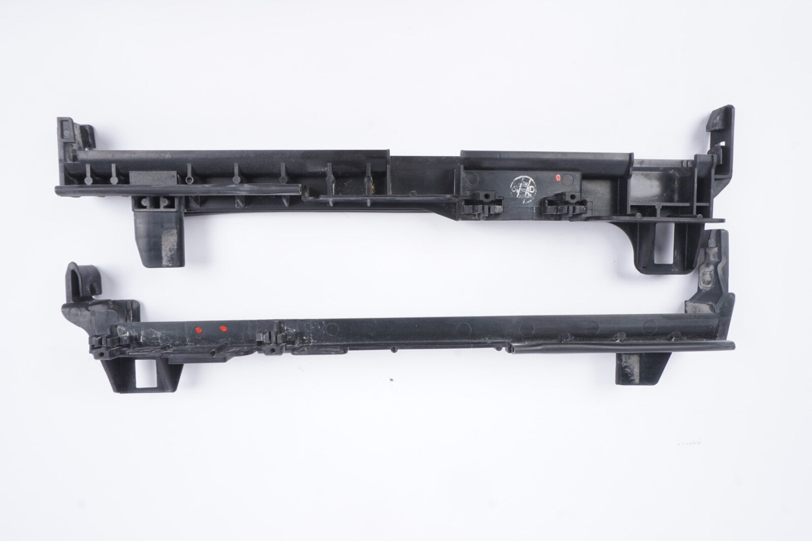 08-14 Mercedes W204 C-class RADIATOR SUPPORT BRACKET LEFT & RIGHT PAIR SET OEM