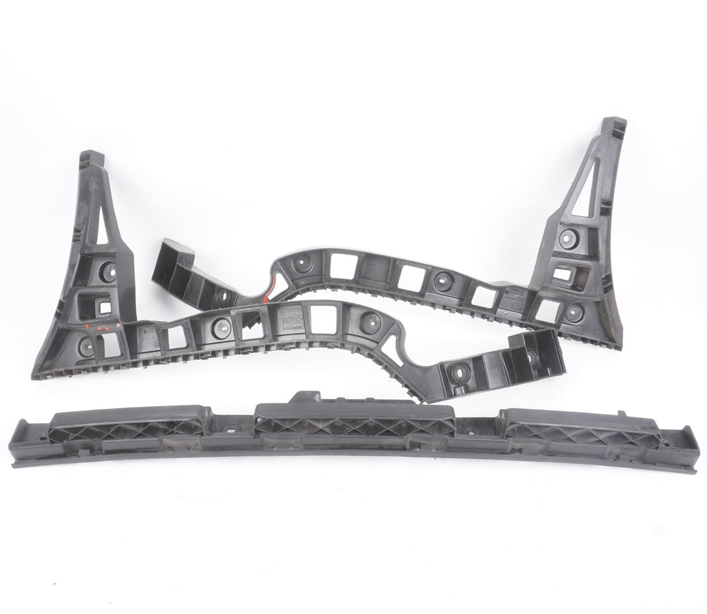 2012 - 2019 Volkswagen Passt Rear Bumper Center Mount Support Bracket OEM