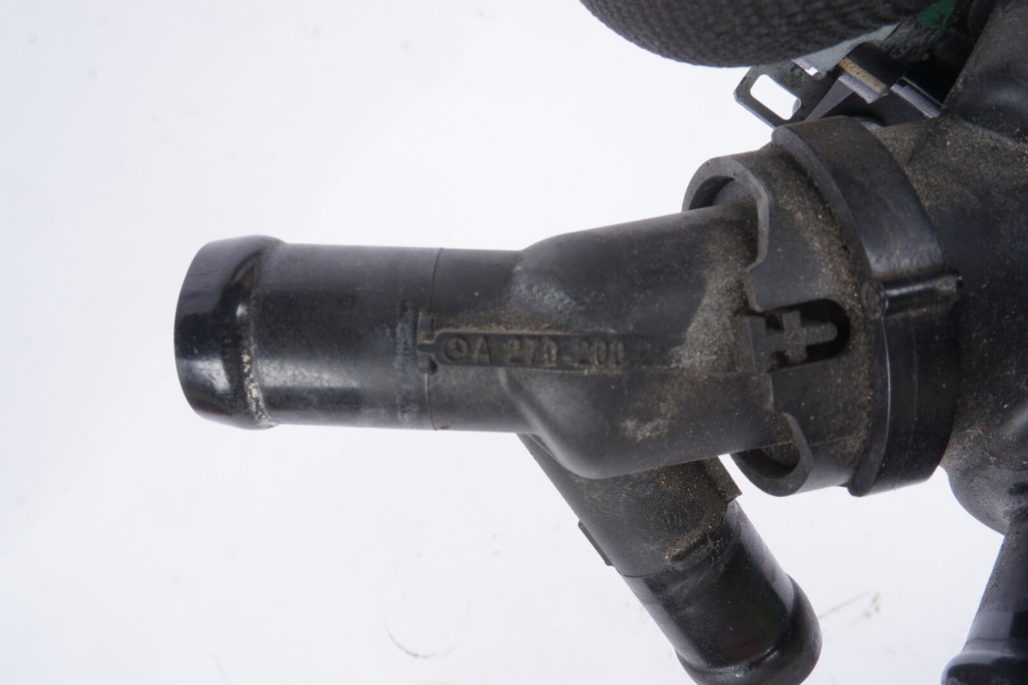 2015 - 2020 MERCEDES GLA250 (X156) 2.0L TURBO ENGINE THERMOSTAT HOUSING