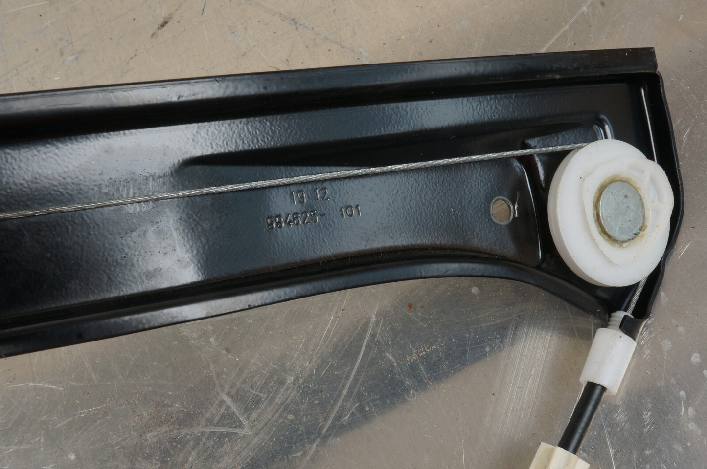 2007 - 2013 MERCEDES W221 S550 FRONT LEFT DRIVER WINDOW REGULATOR OEM