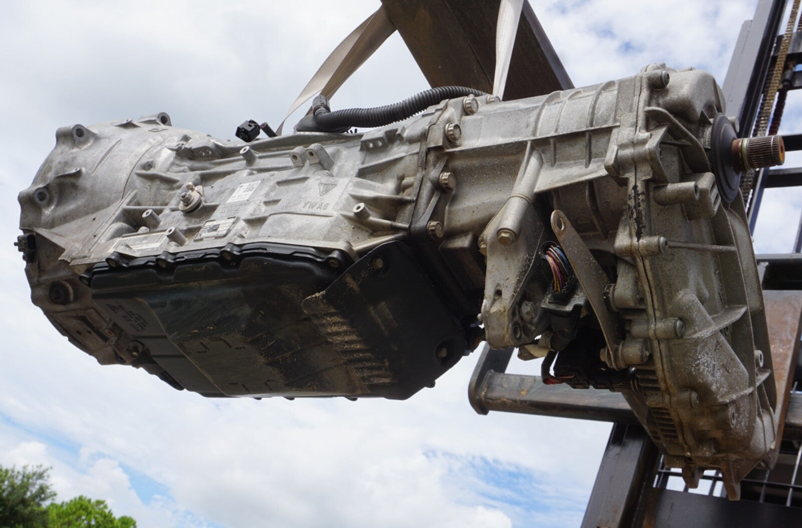 2011-2014 PORSCHE CAYENNE 4.8L AWD 8-SPEED (MXJ) TRANSMISSION TRANSFER CASE