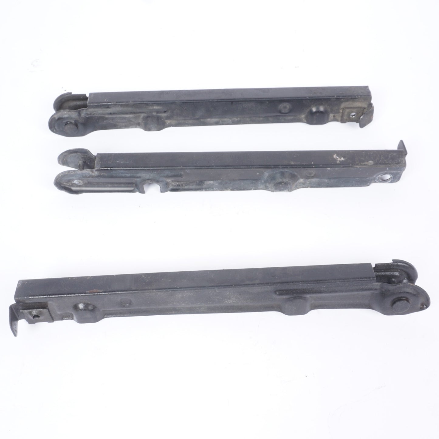 03-08 Mercedes R230 SL500 SL550 Bumper Support Carrier Bracket Clip Set OEM