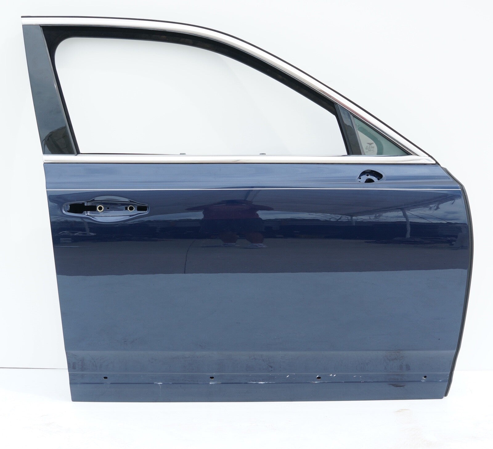 2011 - 2020 Bentley Mulsanne 2018 Front Right Passenger Door Shell Panel Blue