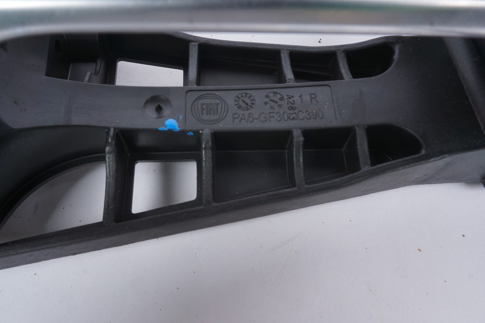 2014 - 2017 Fiat 500L Front Right Passenger Side Exterior Door Handle OEM