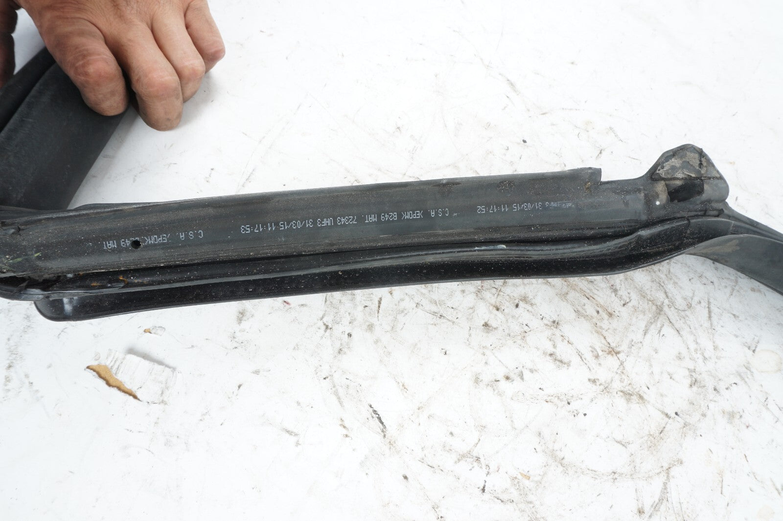 14-20 MASERATI QUATTROPORTE REAR RIGHT PASSENGER SIDE DOOR WEATHERSTRIP SEAL OEM
