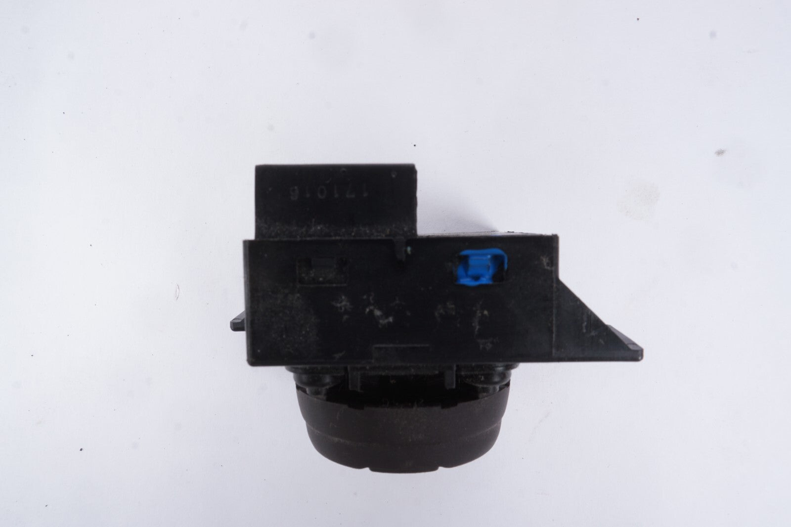2017 - 2023 Alfa Romeo Giulia Front Left Side Seat Switch Lumbar OEM