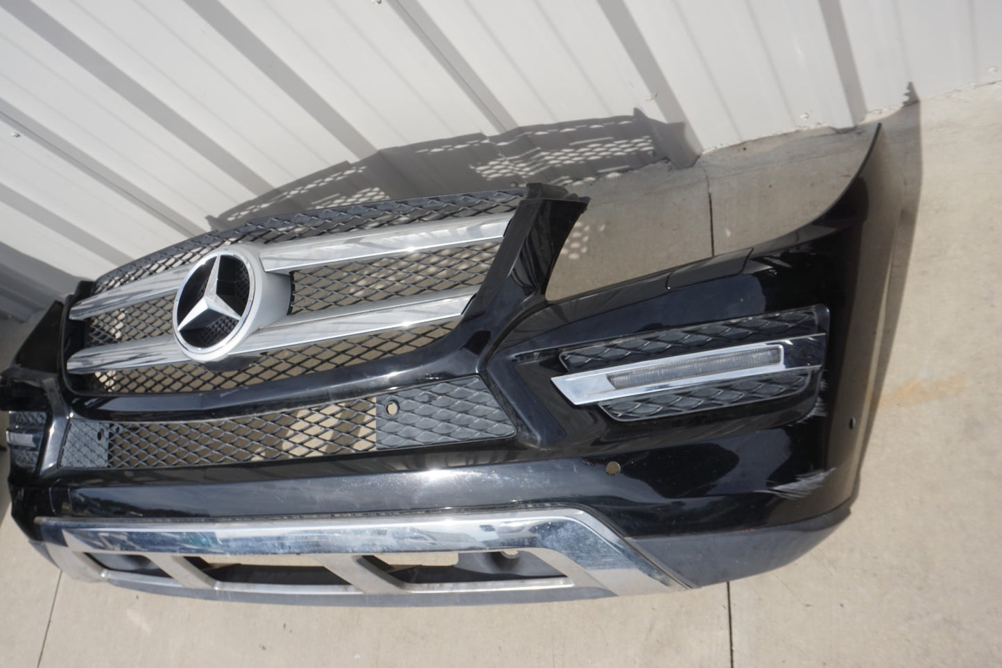 13-16 Mercedes GL450 Front Bumper Cover & Grille OEM