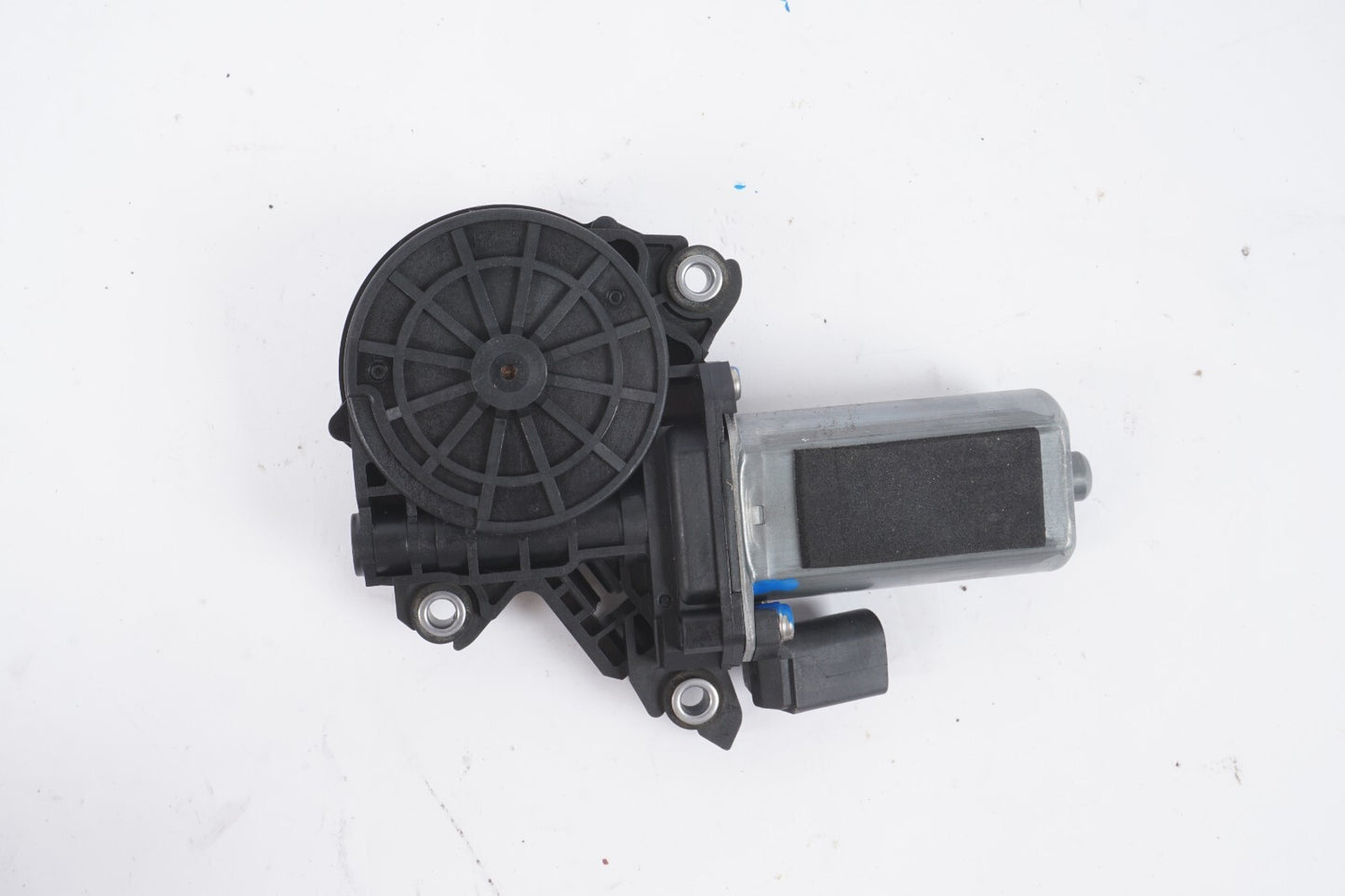 12-17 AUDI A8L A8 FRONT LEFT DRIVER POWER DOOR CLOSE ASSIST MOTOR  OEM