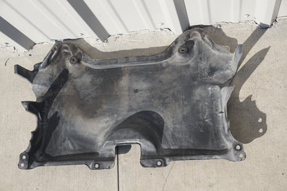 08-14 Mercedes W204 C250 C300 Engine Cover Splash Shield Guard 2045242430 OEM
