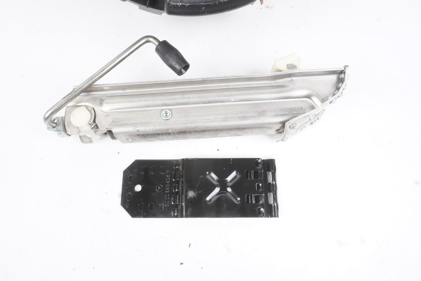 08-14 Mercedes-Benz C300 Emergency Spare Tire Jack Tool Kit A2128980914 OEM