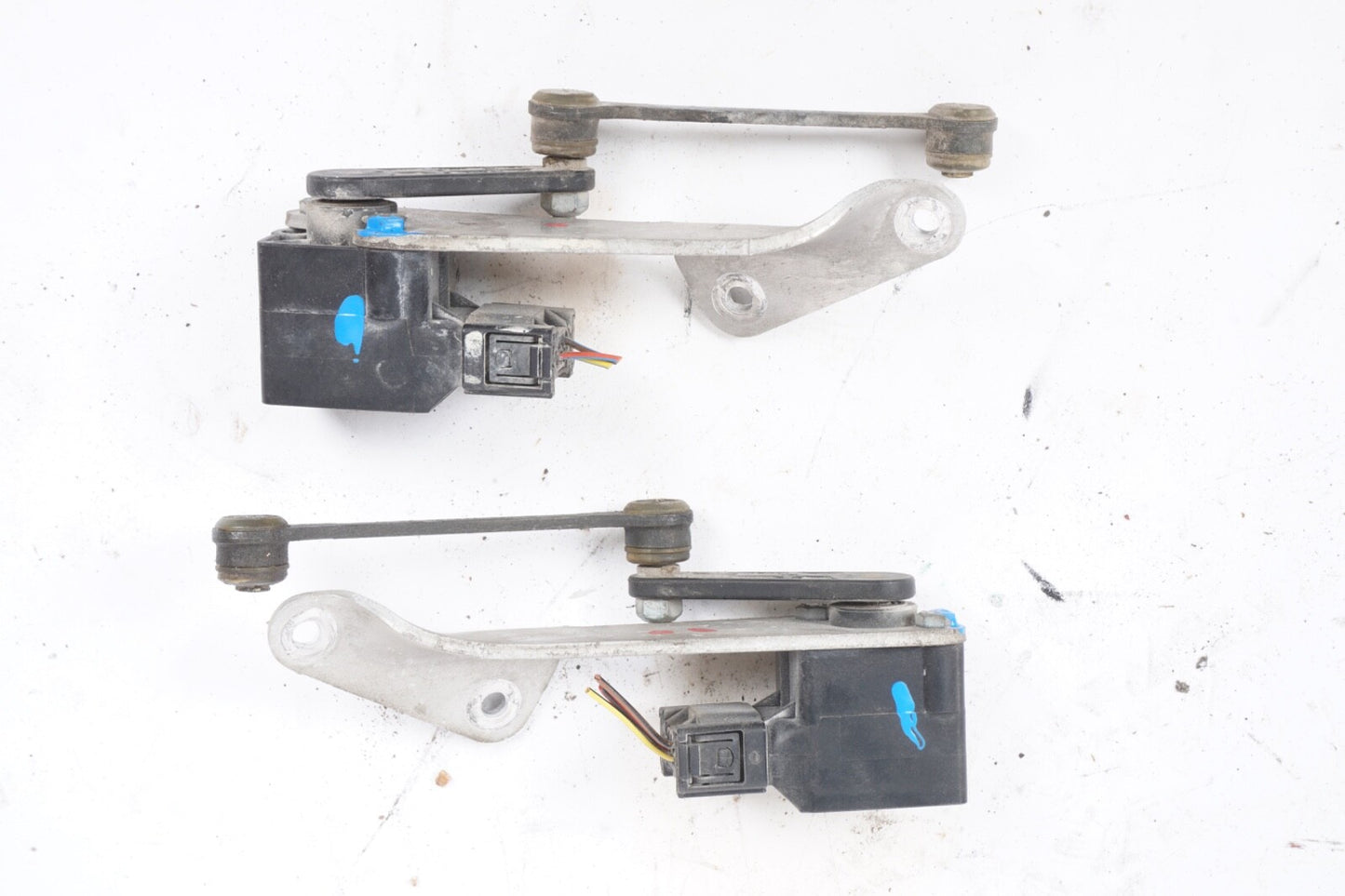 03-12 Mercedes R230 SL55 SL500 Rear Suspension Level Sensor Link Rod Set OEM 