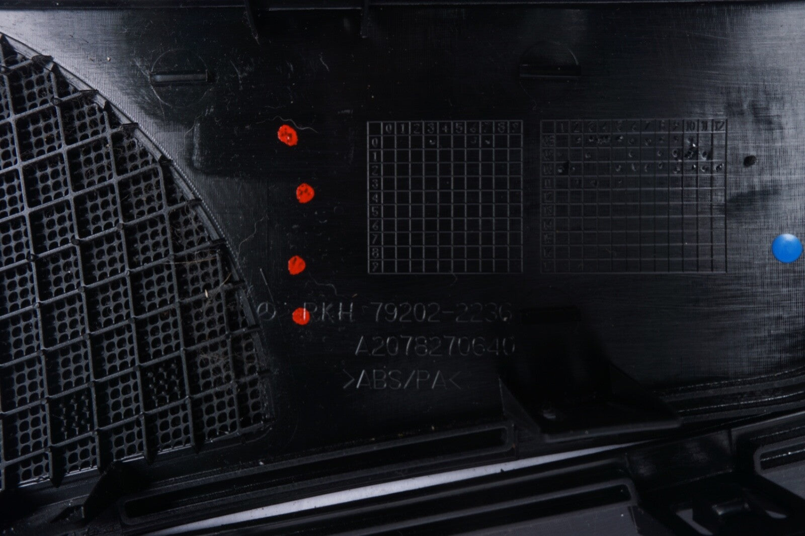 2010-2013 Mercedes-Benz E350 Rear Left Right Lateral Loudspeaker Panel