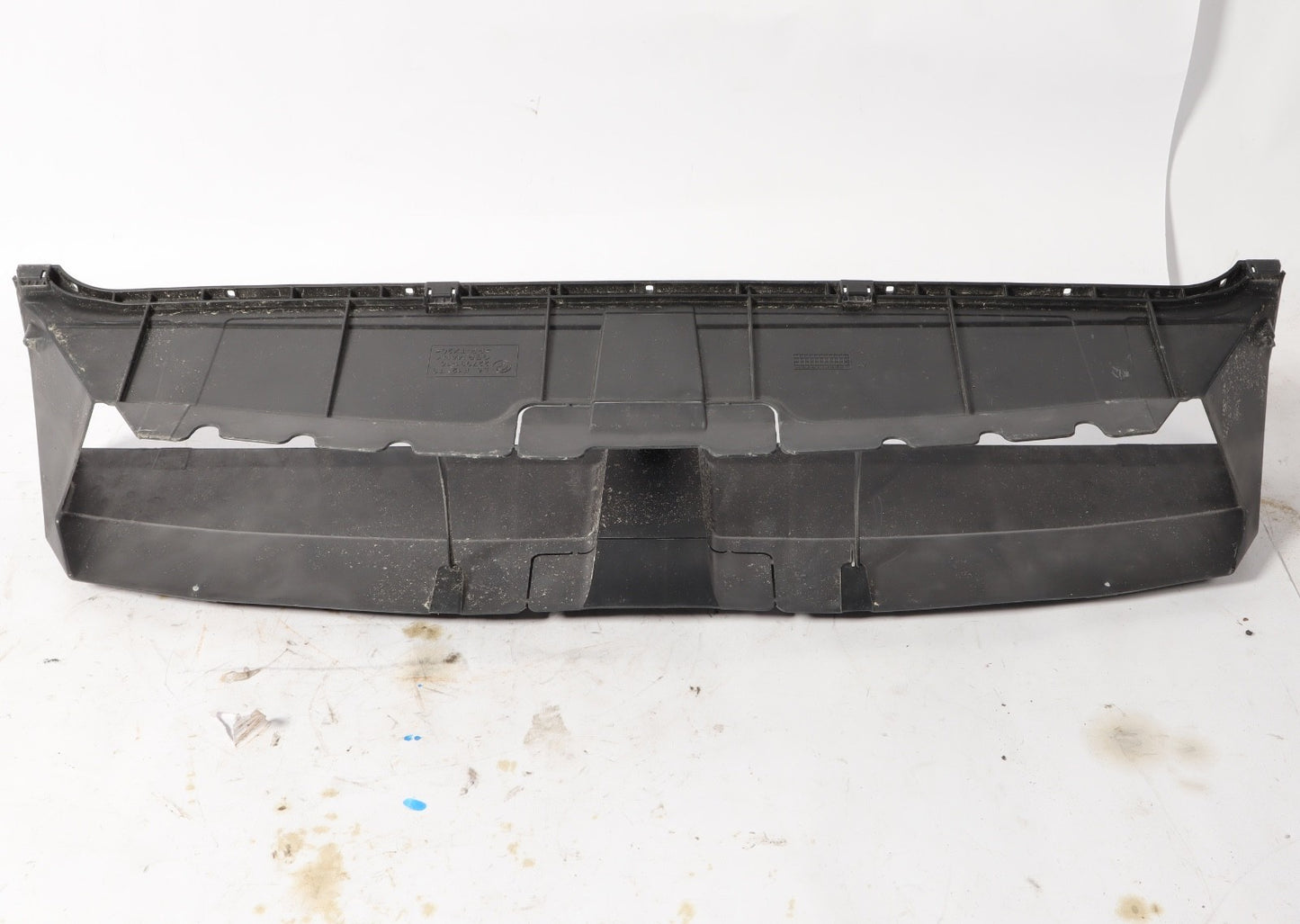 2012 - 2019 BMW 650I F06 F12 F13 AIR DUCT CHANNEL INLET SHUTTER RADIATOR OEM