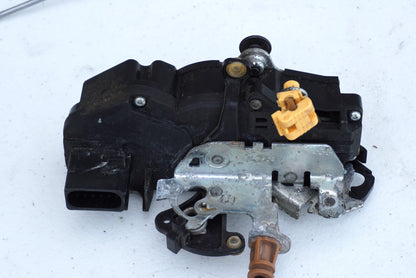 07 08 Chevy Avalanche Tahoe Suburban Gmc Yukon Sierra REAR LEFT DOOR LOCK OEM