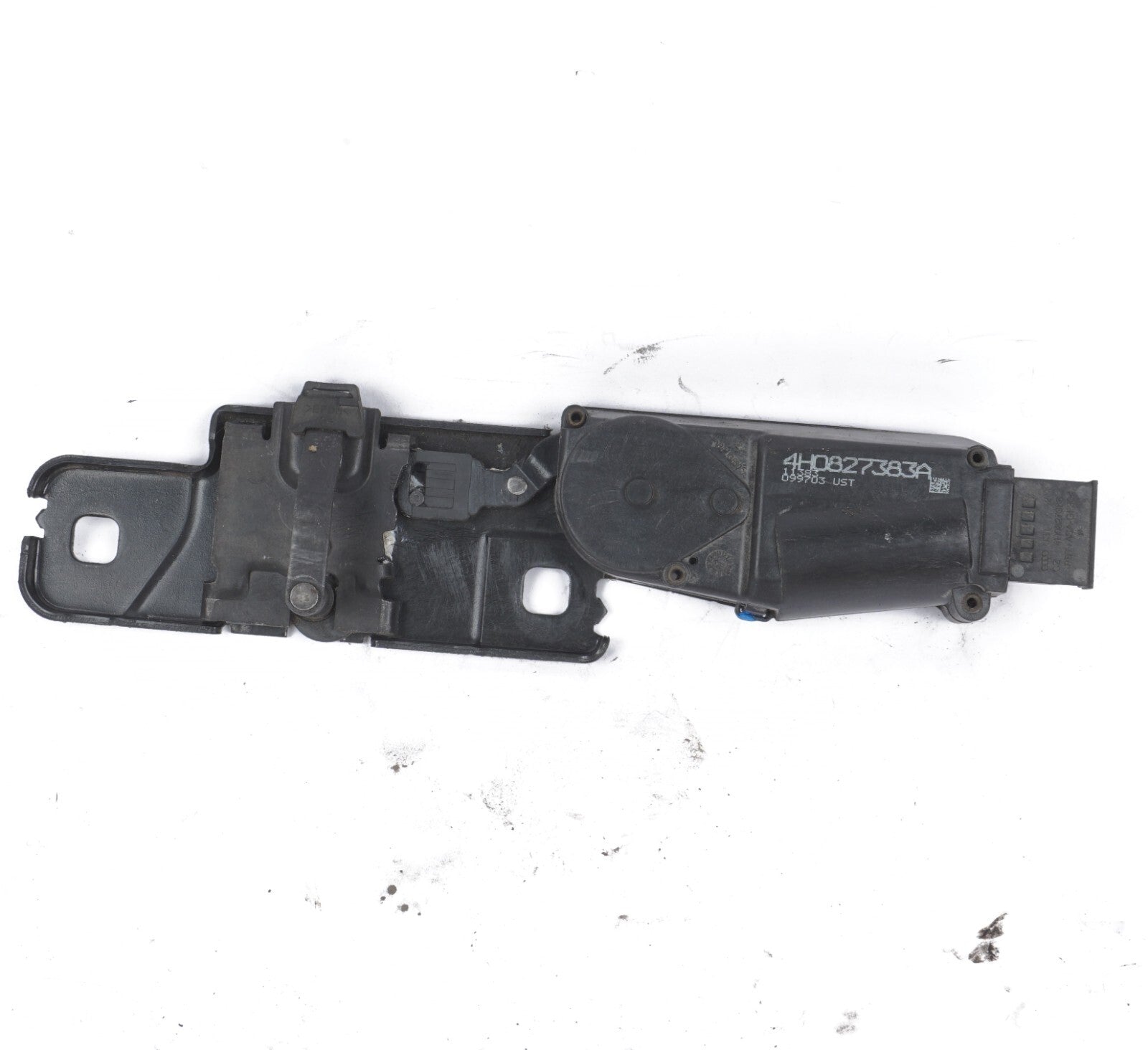 2011 - 2017 Audi A8L A8 Trunk Latch Striker Plate  Motor 4H0827383A OEM