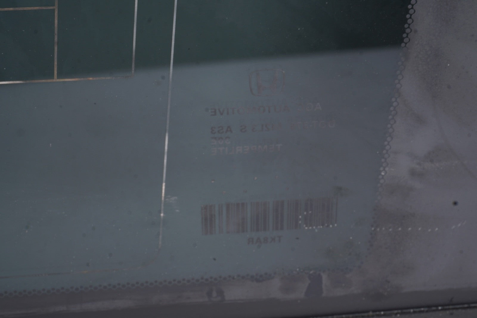 2011-2017 HONDA ODYSSEY REAR RIGHT PASS QUARTER WINDOW GLASS TINT OEM