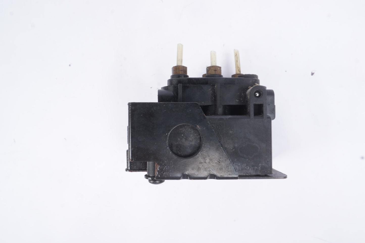 07-13 MERCEDES-BENZ W221 S550 AIR SUSPENSION CONTROL VALVE OEM