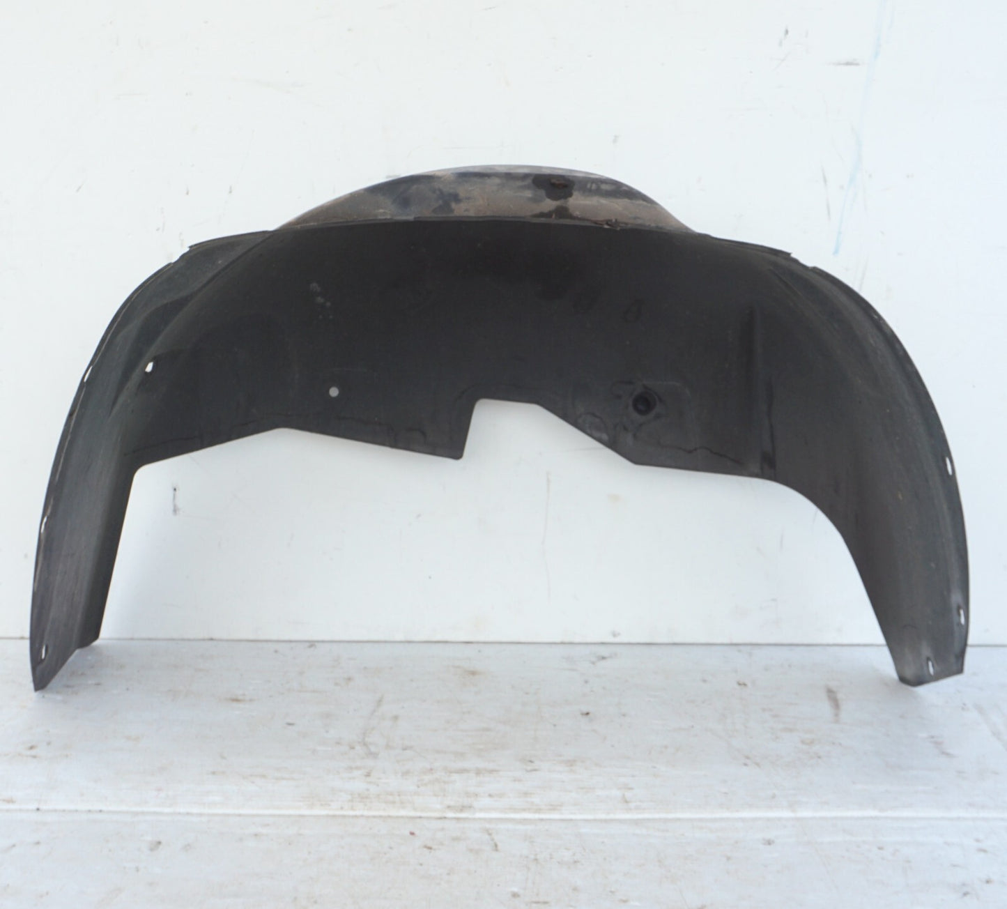 2007 - 2013 Chevy Suburban REAR FENDER LINER SPLASH RIGHT PASSENGER SIDE OEM