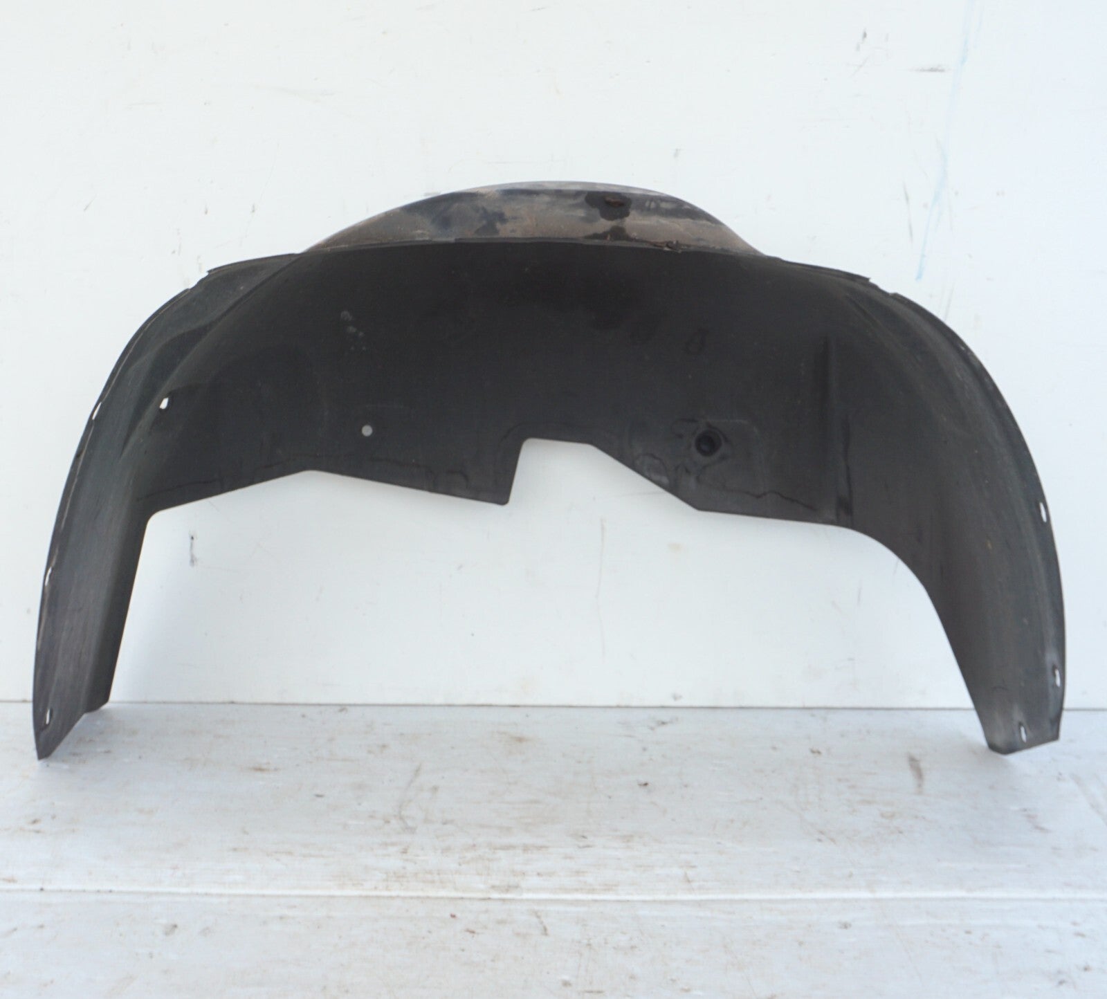 2007 - 2013 Chevy Suburban REAR FENDER LINER SPLASH RIGHT PASSENGER SIDE OEM