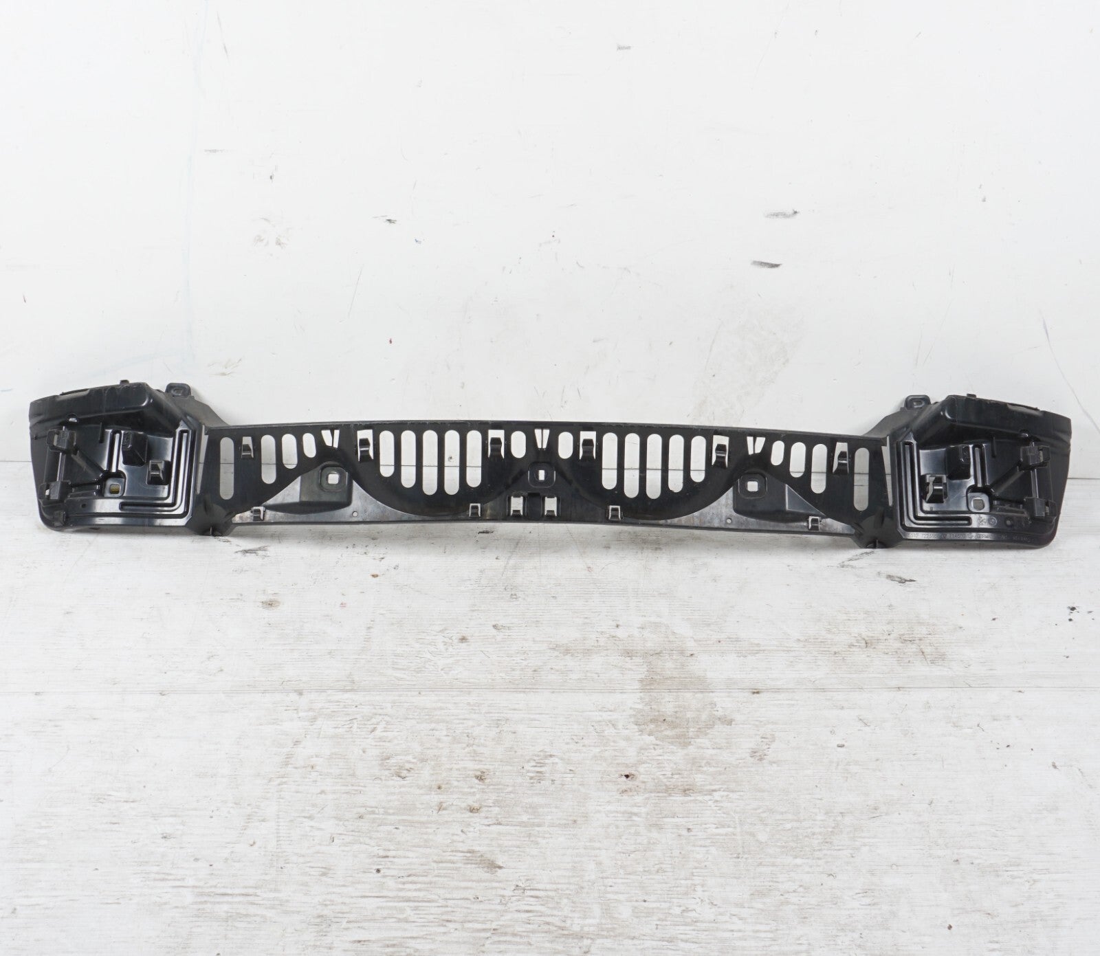 13-18 BMW 650i 640i F06 Rear Bumper Cover Center Bracket Support  OEM