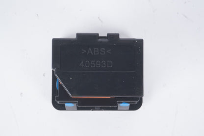2006-2011 Mercedes ML350 ML500 115V 150W Power Outlet Socket A0008205351  OEM