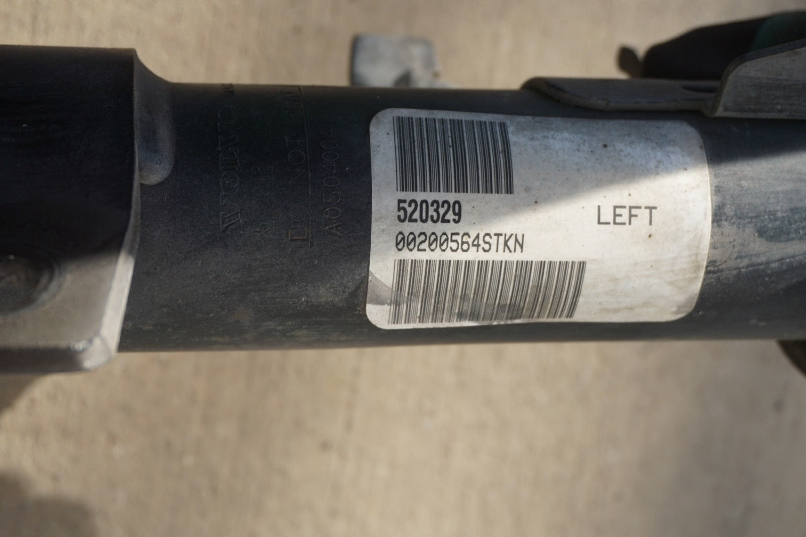 2006 - 2013 VOLVO C70 FRONT LEFT DRIVER SIDE STRUT SHOCK ABSORBER, OEM
