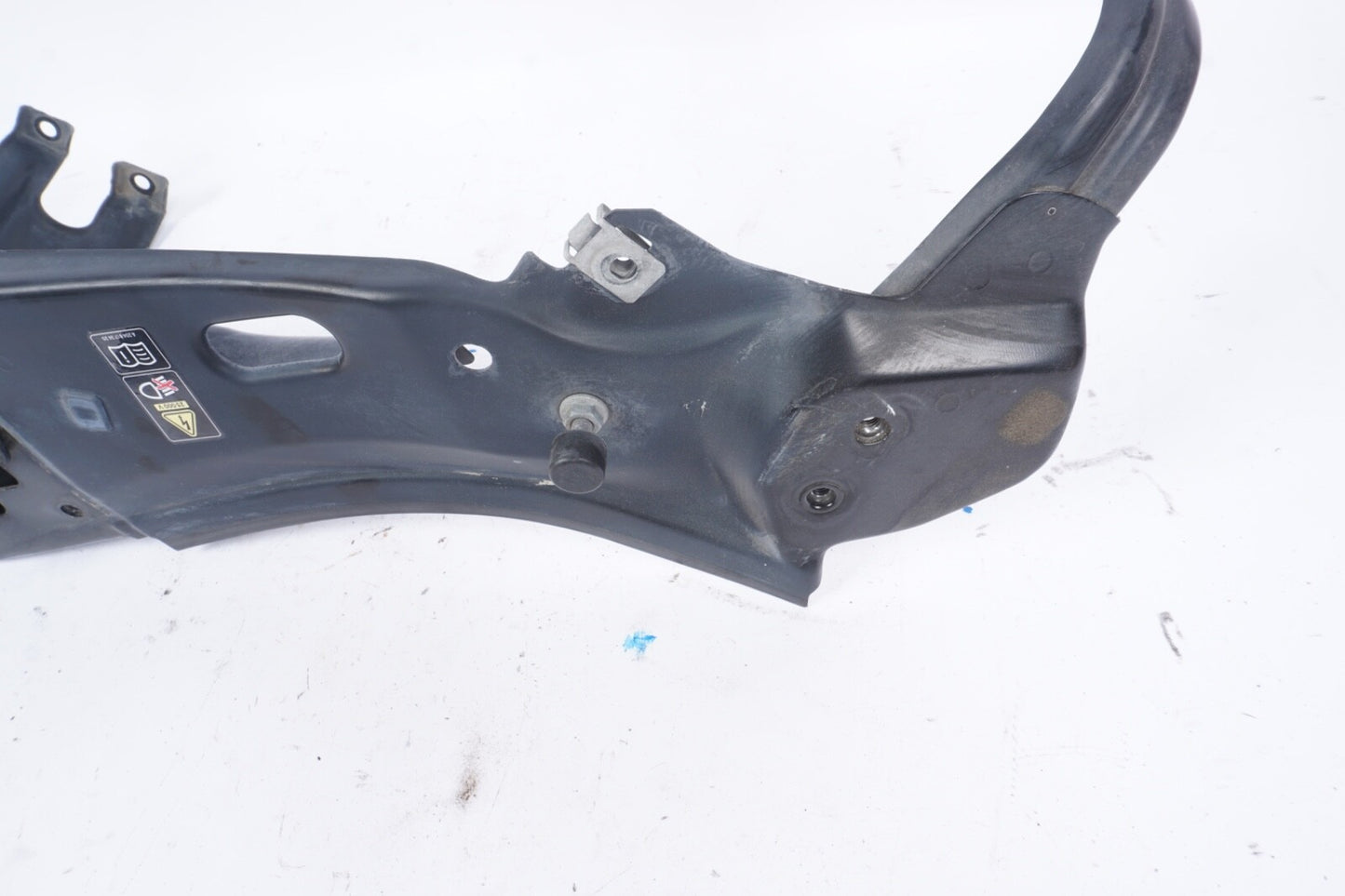 07-13 Mercedes S550 S600 Right Passenger Side Headlight Support Bracket Oem