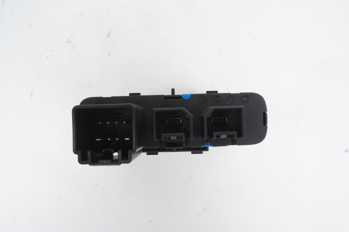 2017-2021 ALFA ROMEO STELVIO CENTER CONSOLE STORAGE BOX USB AUX JACK PORT OEM