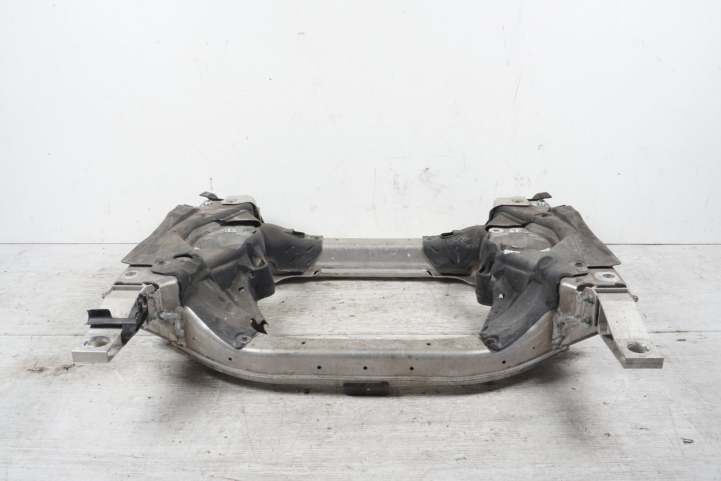 14-17 Mercedes S550 W222 Front Suspension Subframe OEM
