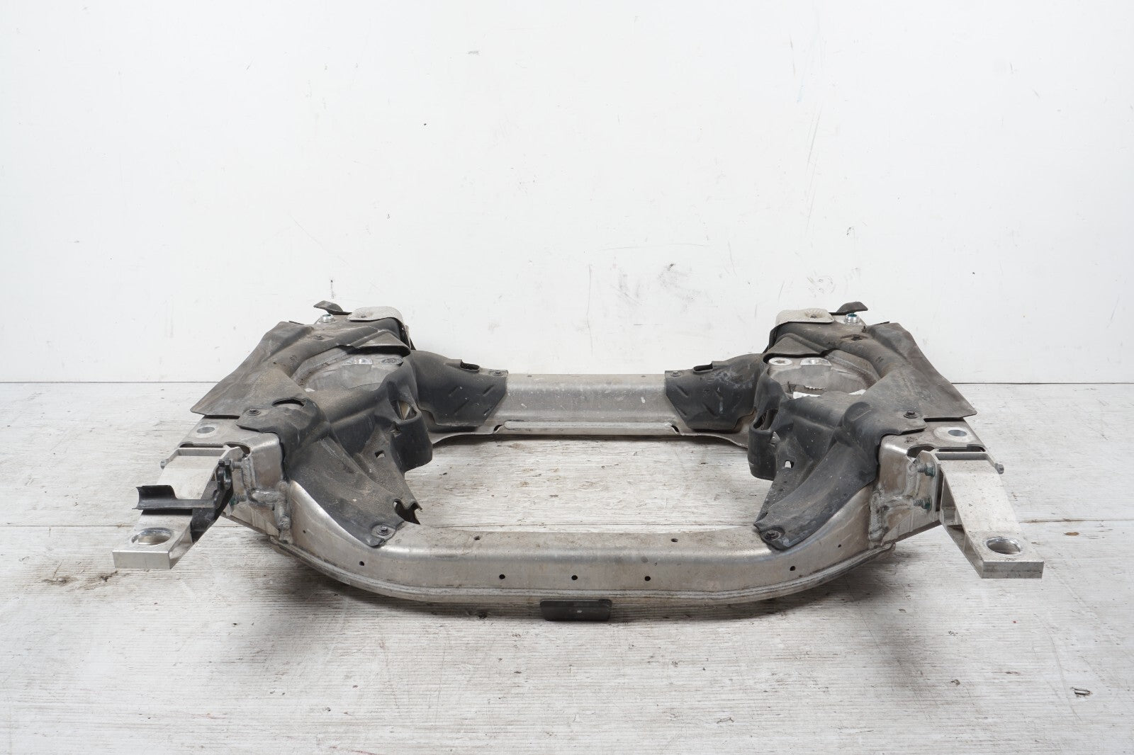 14-17 Mercedes S550 W222 Front Suspension Subframe OEM