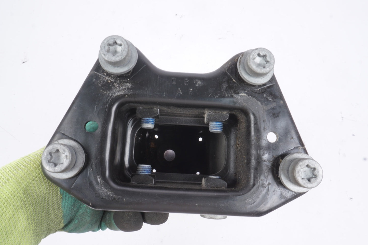 07-13 Mercedes W221 S550 Front Right Side Bumper Reinforcement Bracket OEM