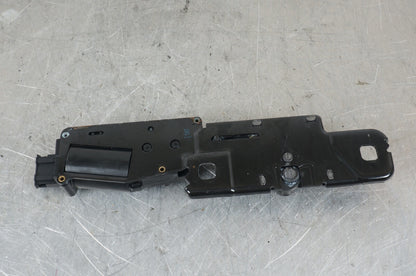 2011 - 2020 BENTLEY MULSANNE LID LATCH LOCK ACTUATOR STRIKER PLATE OEM