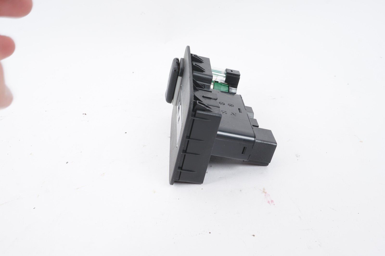 17 - 22 Alfa Romeo Giulia  USB CHARGER PORT 12V SOCKET TRIM  OEM