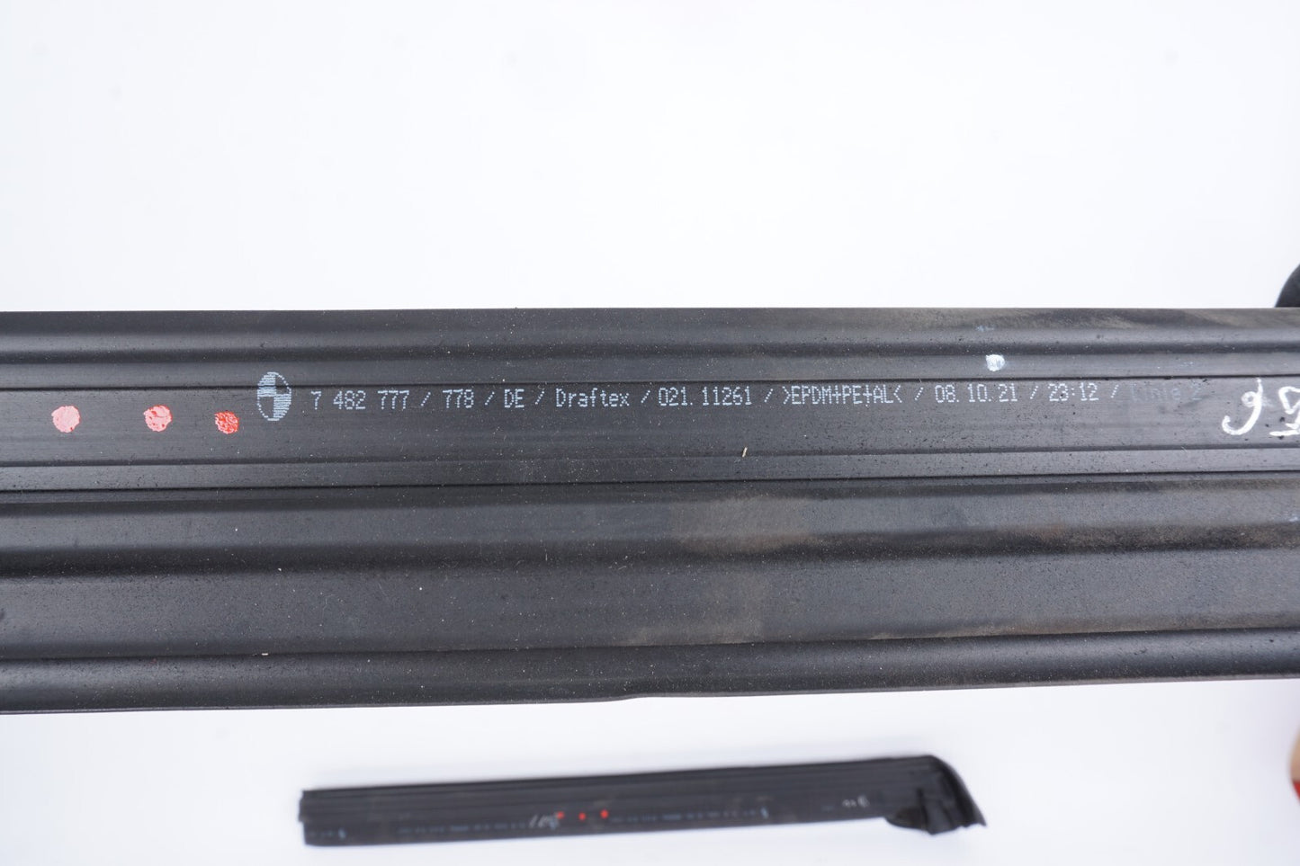 21 - 24 BMW 430I Convertible Rear Weatherstrip Seal Cover Left & Right OEM