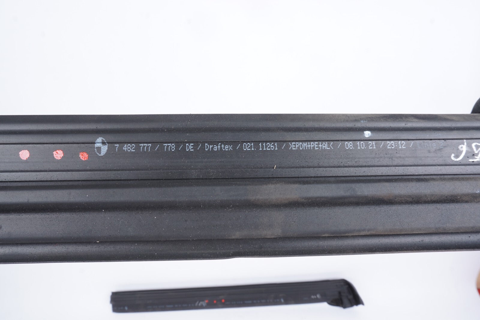 21 - 24 BMW 430I Convertible Rear Weatherstrip Seal Cover Left & Right OEM