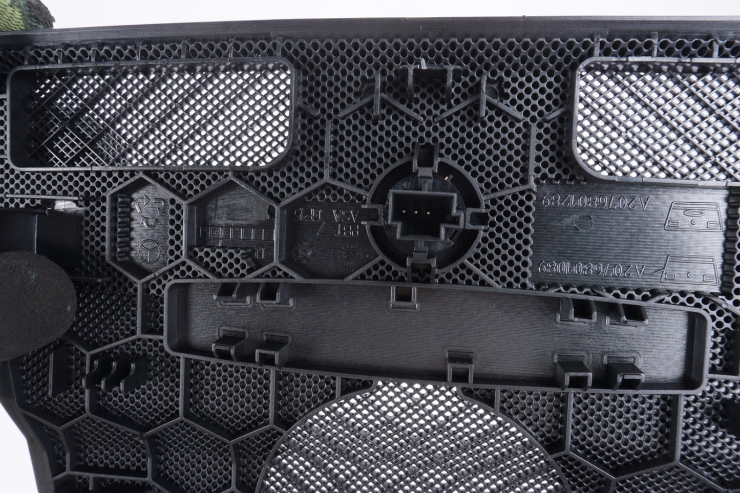 10-17 Mercedes W207 E350 E550 Dashboard Dash Grille Speaker Cover Oem