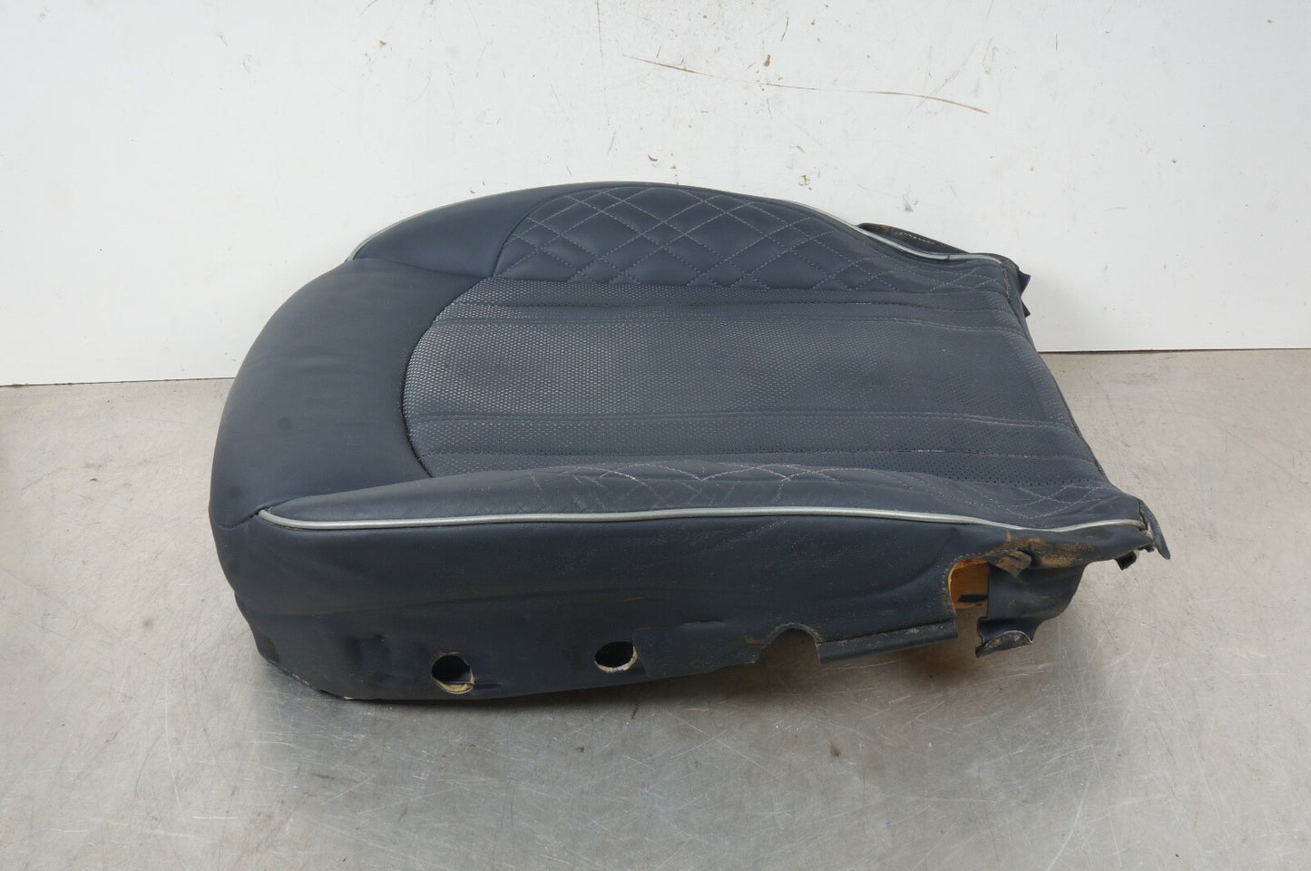 11-20 BENTLEY MULSANNE FRONT DRIVER SIDE SEAT LEATHER BUTTOM CUSHION BLUE