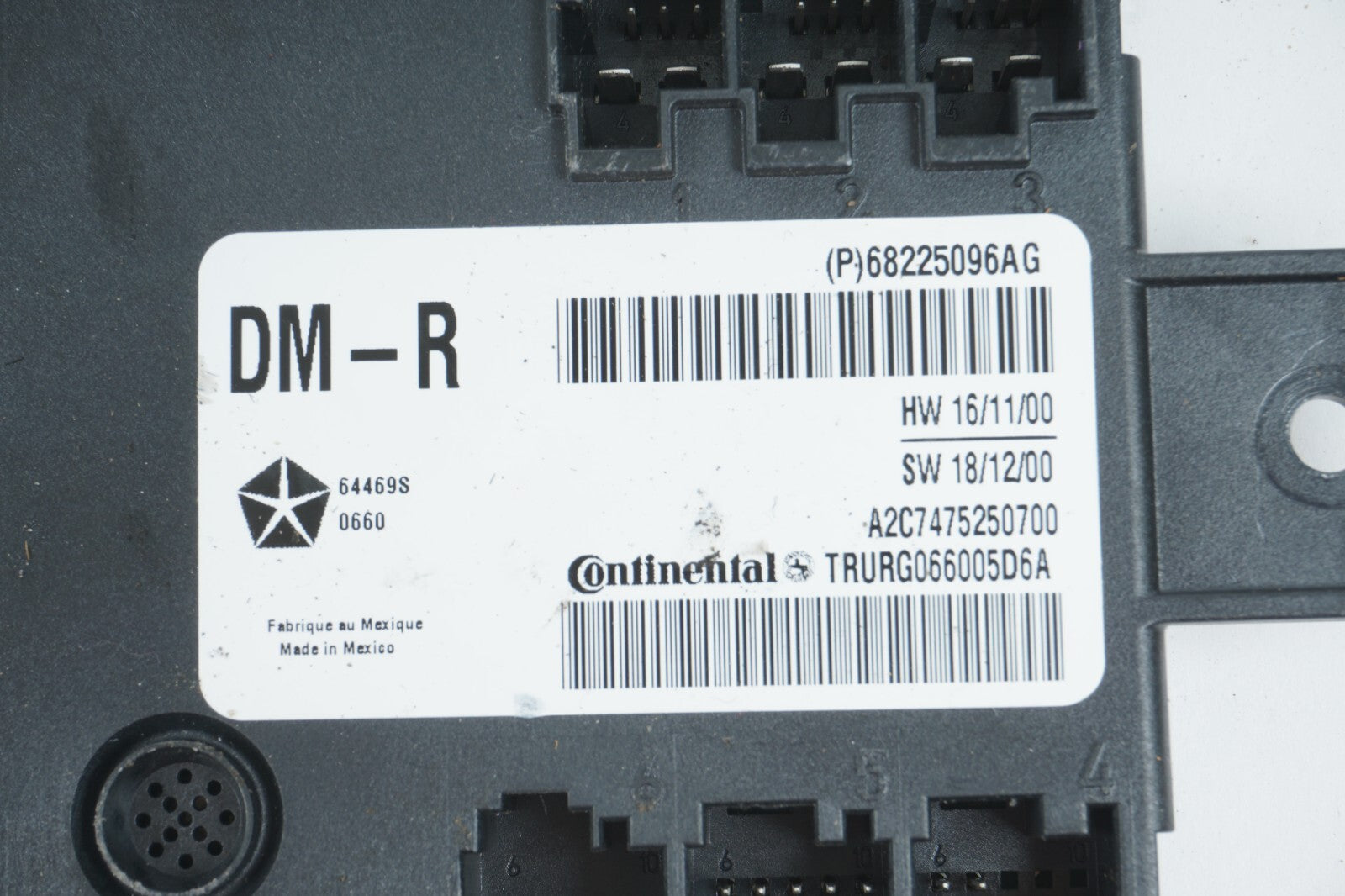 2017-2020 CHRYSLER PACIFICA REAR LEFT DRIVE SIDE SLIDING DOOR CONTROL MODULE OEM