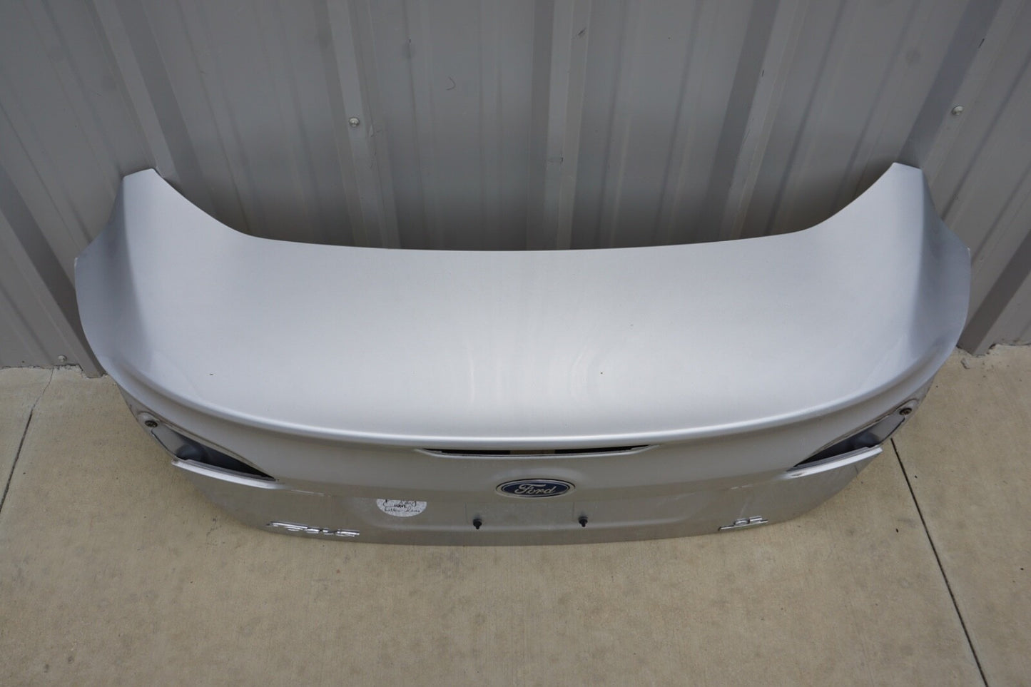 12-18 FORD FOCUS SEDAN REAR TRUNK LID HATCH COVER PANEL ASSEMBLY SILVER OEM