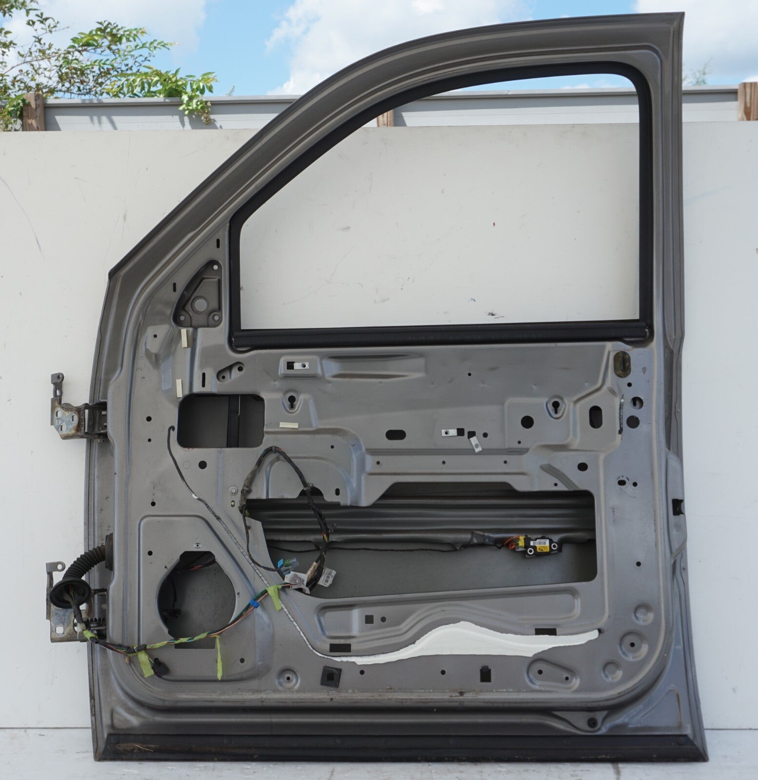 07-13 Chevy Suburban FRONT DOOR SHELL RIGHT PASSENGER SIDE OEM