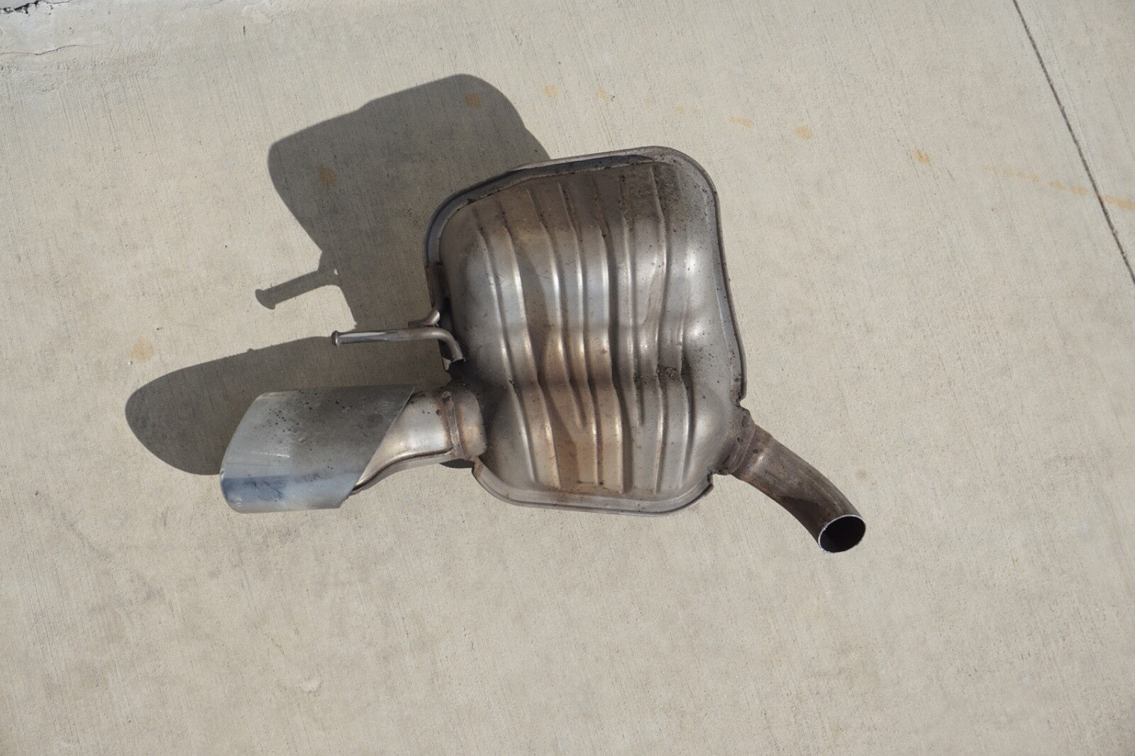 2003 - 2006 Mercedes Sl Class R230 Sl500 Muffler Exhaust Silencer Rear Left Oem