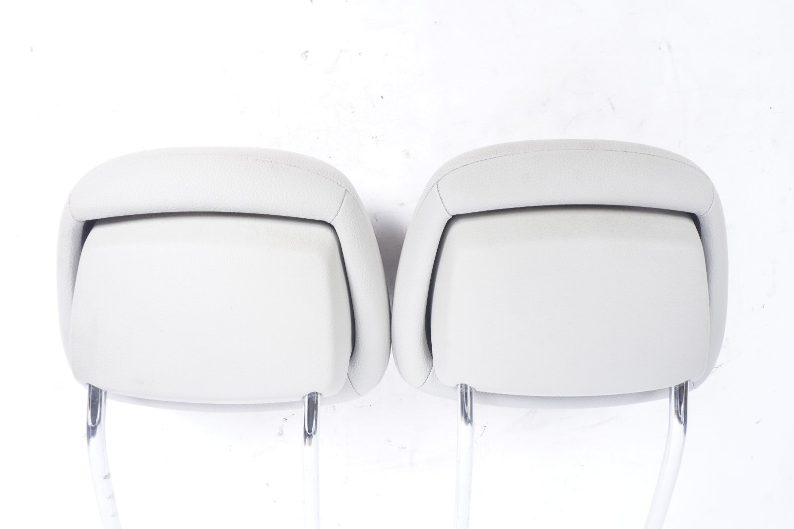 08-14 Mercedes C250 C300 C350 Front Seat Headrest Set Left & Right OEM