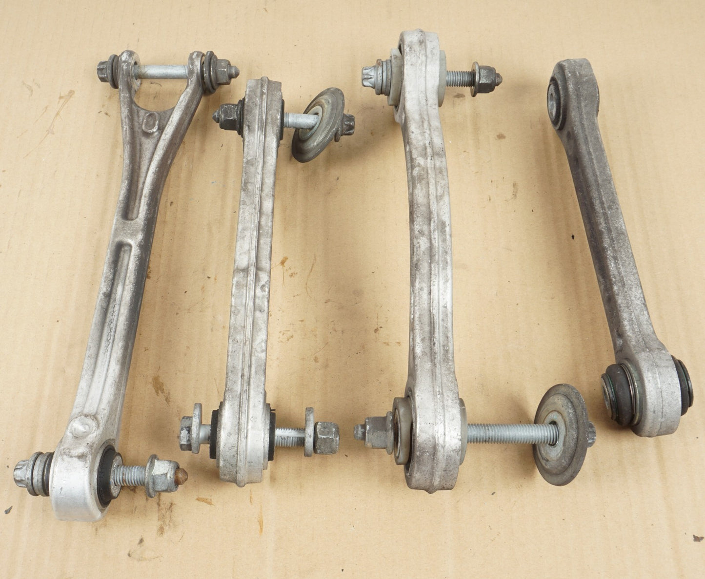 14-17 MASERATI QUATTROPORTE REAR RIGHT PASSENGER SIDE CONTROL ARM 4Pcs OEM