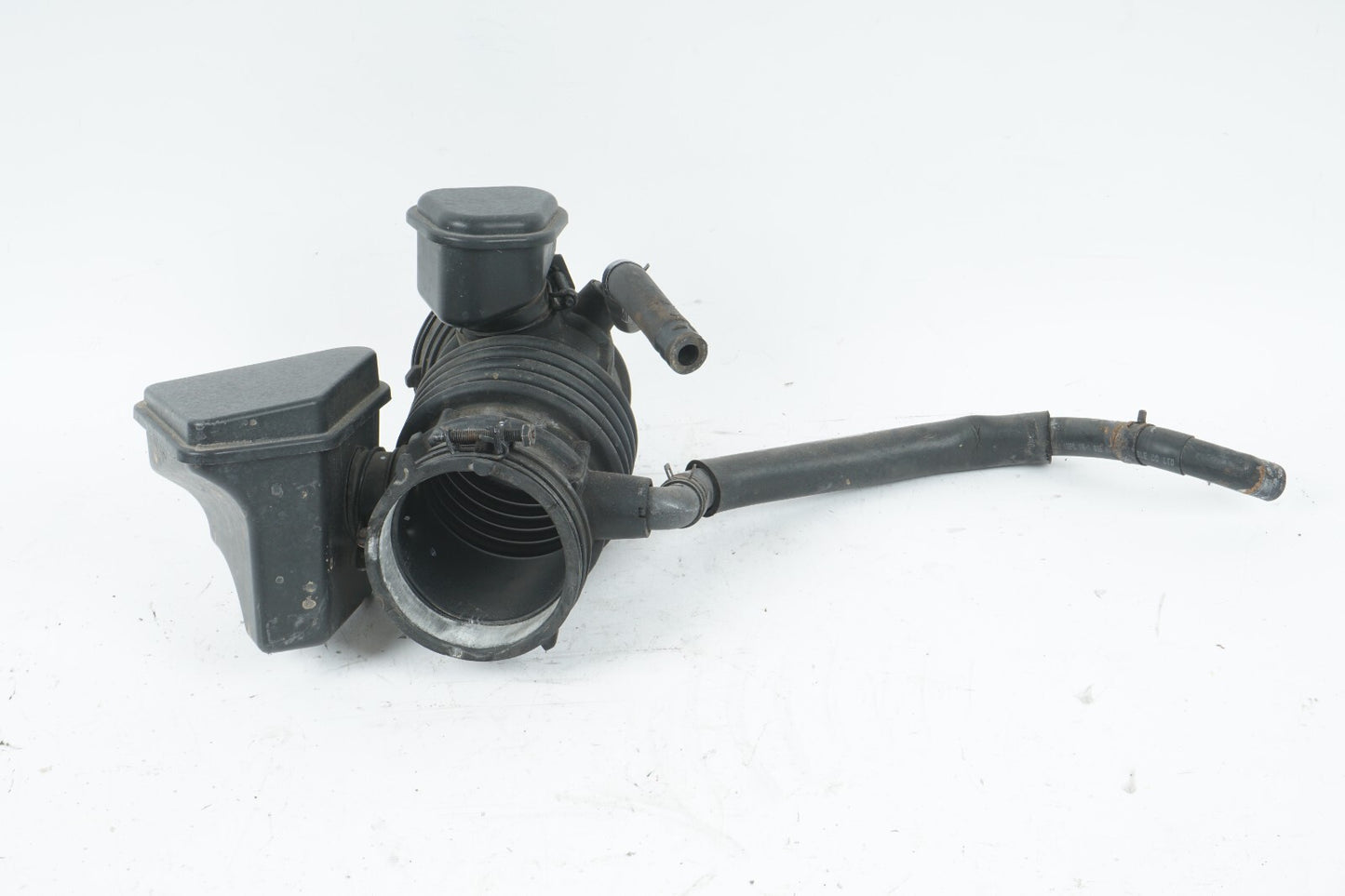 2013-2016 HYUNDAI SANTA FE AIR INTAKE DUCT HOSE PIPE OEM