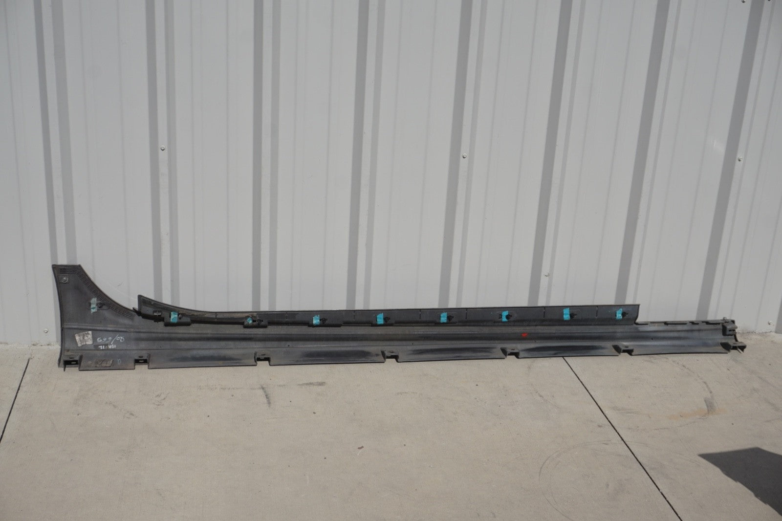 2014 - 2019 MASERATI GHIBLI SQ4 LEFT DRIVER SIDE SKIRT ROCKER PANEL SILVER OEM